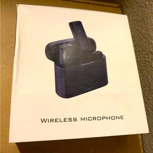 New 2 Pack Wireless Lavalier Microphone for iPhone iPad Mini w/ charging case
